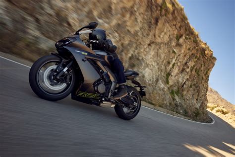 new triumph daytona 2024|2024 daytona 660 price.